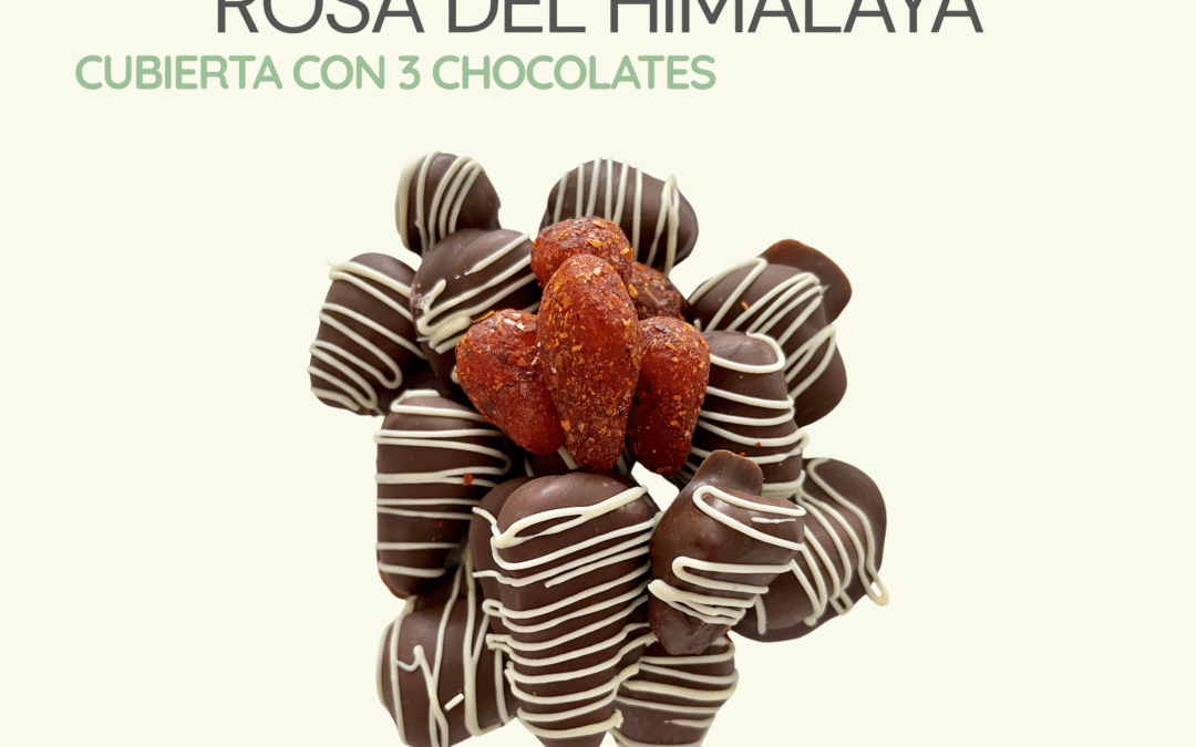 Fresa Enchilada Con Sal Rosa Del Himalaya Cubierta Con 3 Chocolates