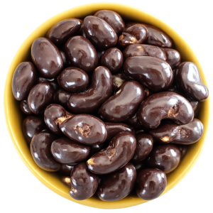 Nuez De La India Tostada Con Sal Rosa Del Himalaya Cubierta Con Chocolate Sin Azúcar